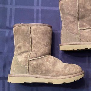 UGG Kids Classic II Boot Size 3 Grey for sale